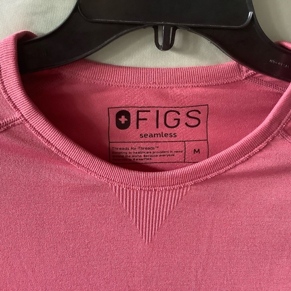 SOLD🏷Figs Heather Quartz Pink Long Sleeve Salta Underscrub, Medium - Picture 5 of 6